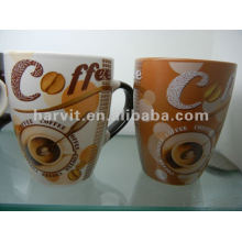 Liling fábrica de productos de mesa Vajilla Taza / forma libre Multi-Color taza de café de cerámica con mango de color barato distribuidor